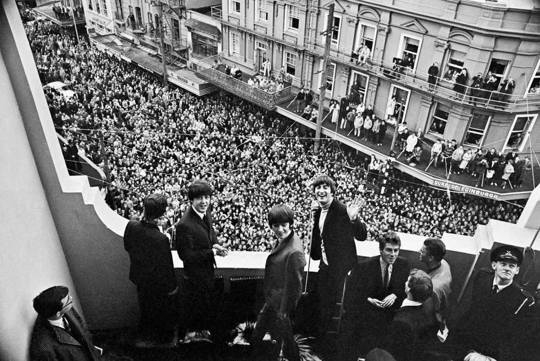1964년의 비틀즈와 2026년의 BTS