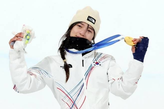 “아빠가 내 짜증 다 받아줘”…金 딴 최가온, 가장 먼저 한 행동
